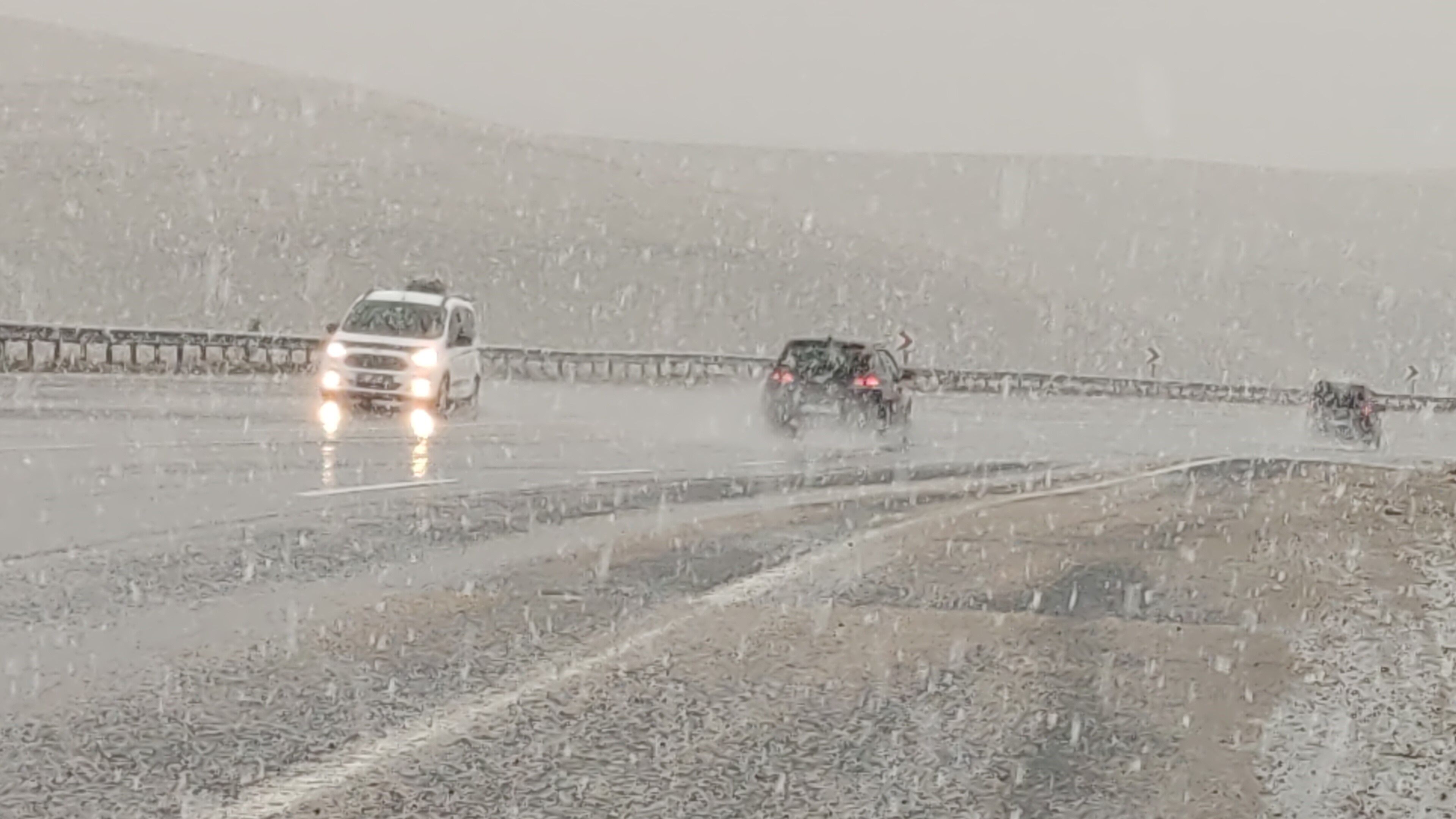 Nisan Ayında Kar Yağışı Sürprizi