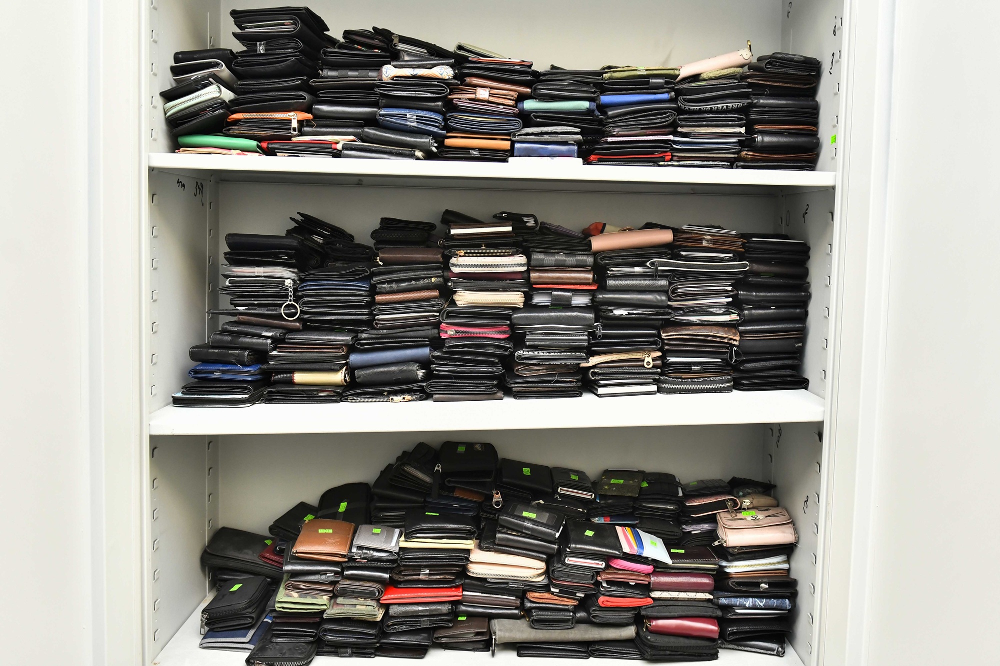 Abb’den Kayip Eşya Satişi (1)