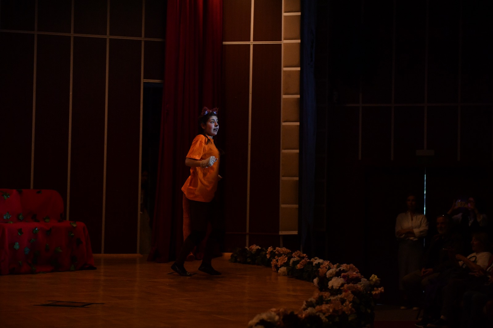 Altindağli Çocuklara “Çi̇zmeli̇ Kedi̇” Ti̇yatrosu (4)