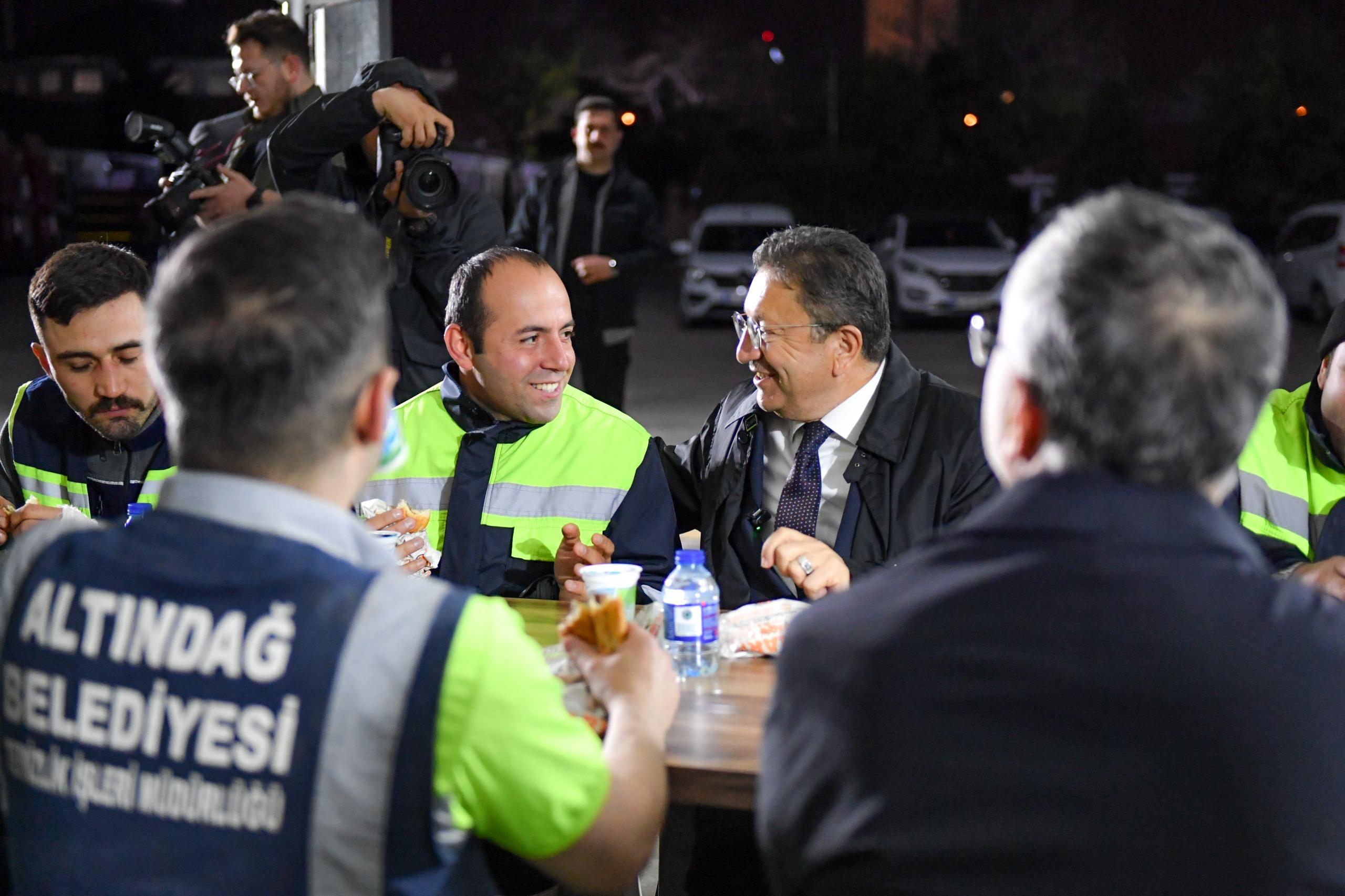 Altindağli İşçi̇lere 1 Mayis Zi̇yareti̇ (2)