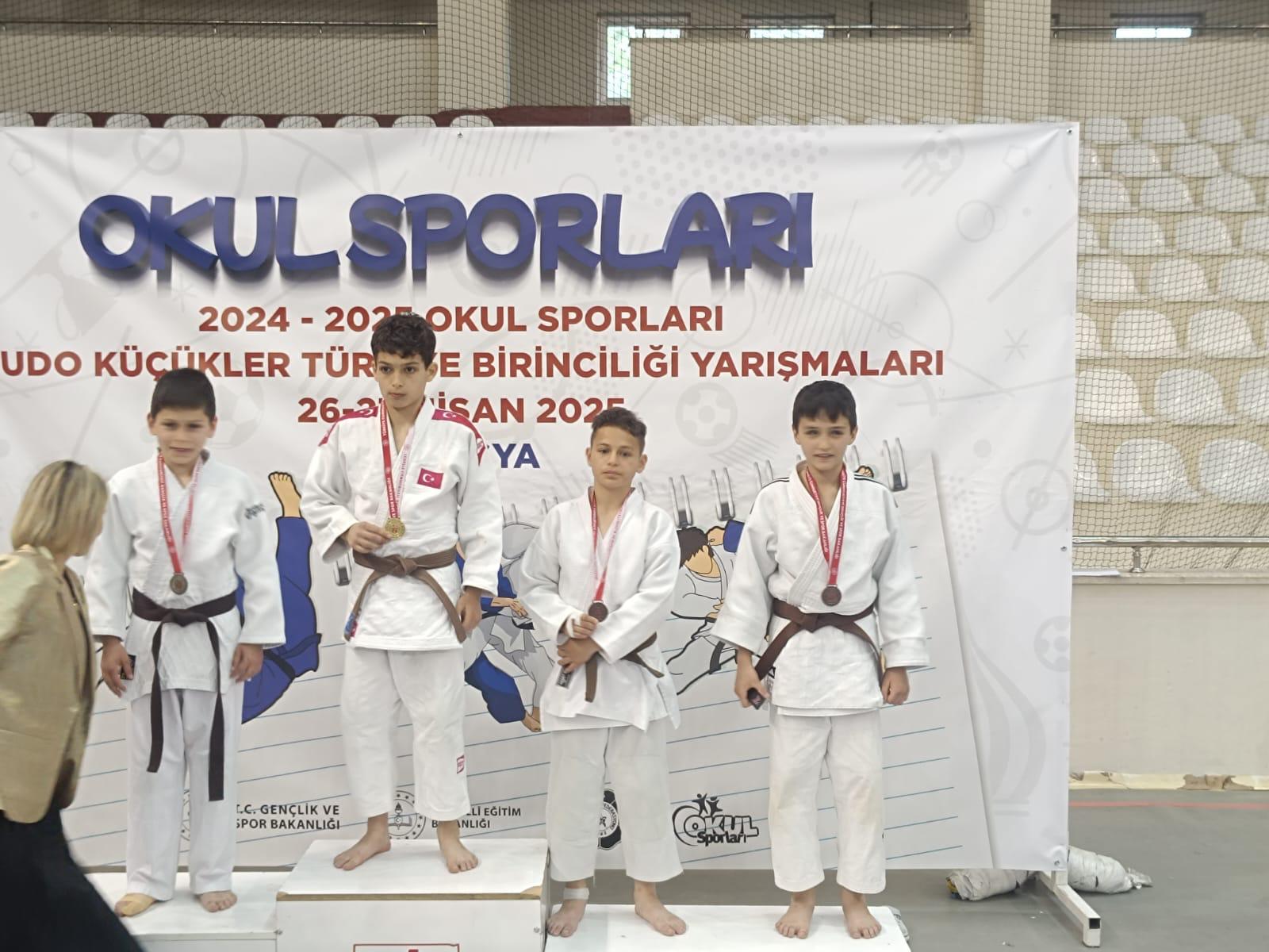 Altindağli Judocular Müsabakalarin Yildizi Oldu (4)