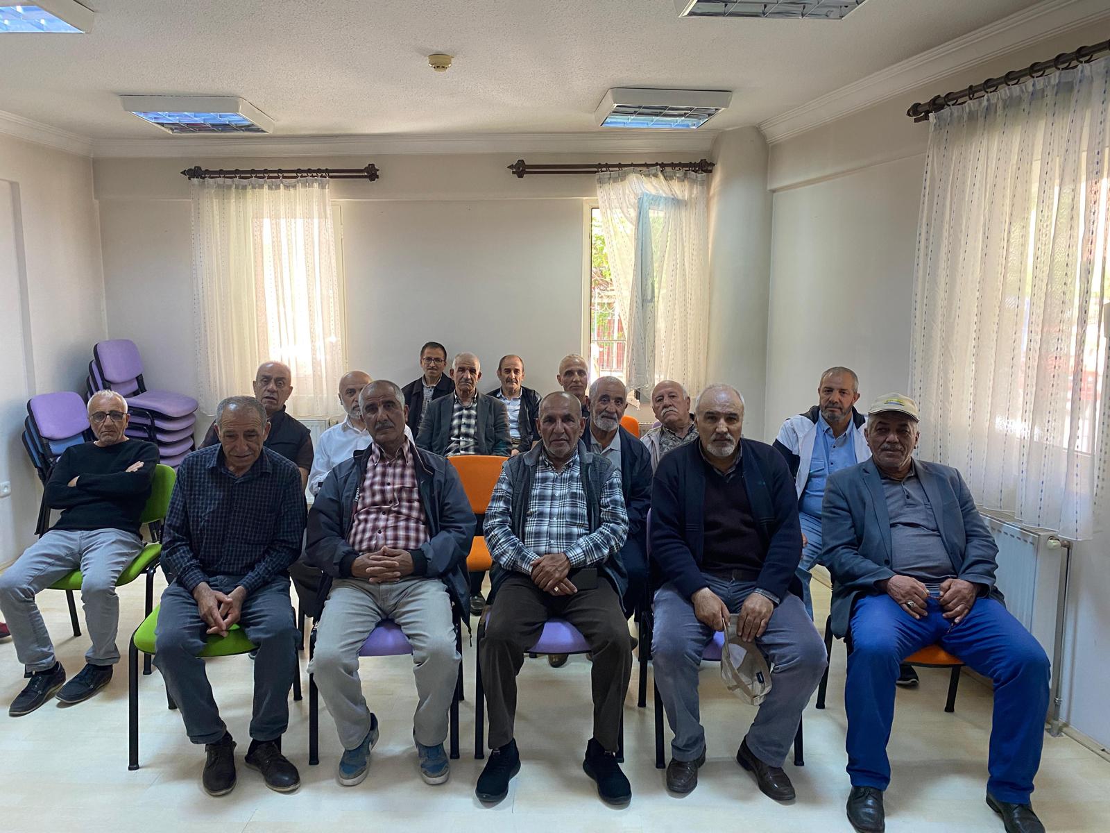 Altindağli Vatandaşlara Ücretsi̇z Göz Taramasi (9)