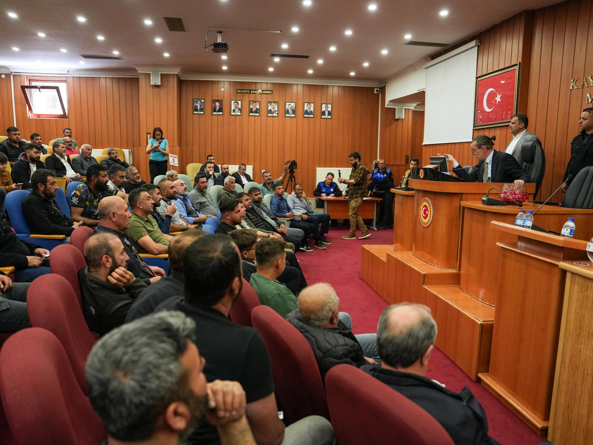 Ayyildiz Kurban Pazar Yeri̇ (1)