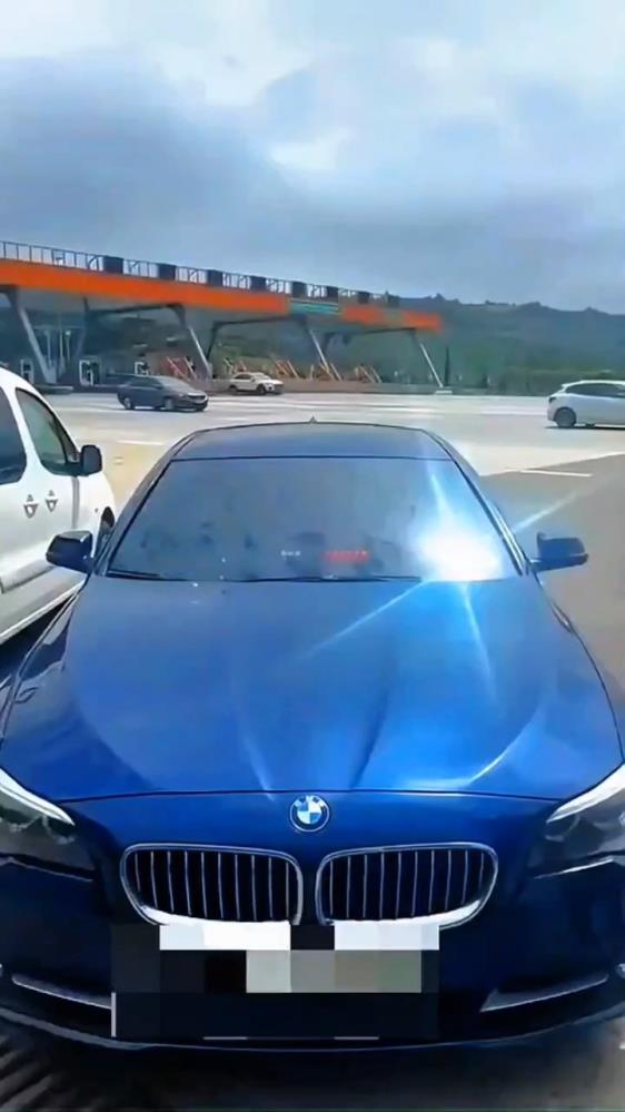 Çakarlı Sürücü 2