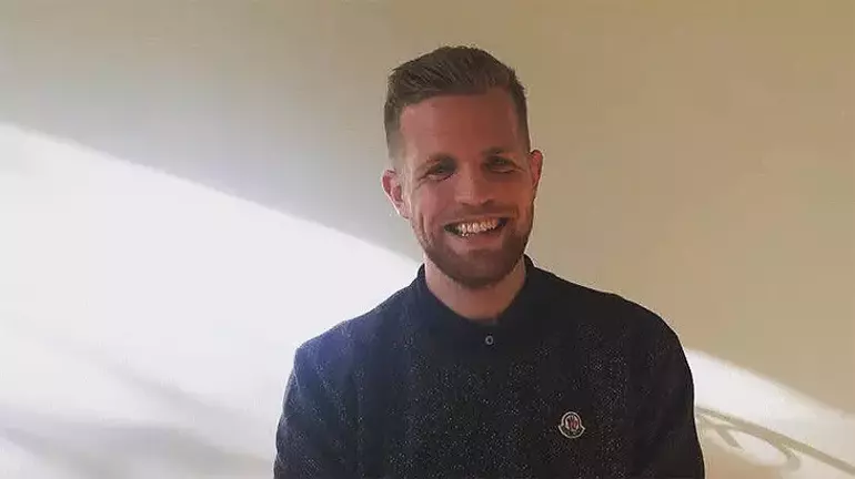 Devin Özek 3