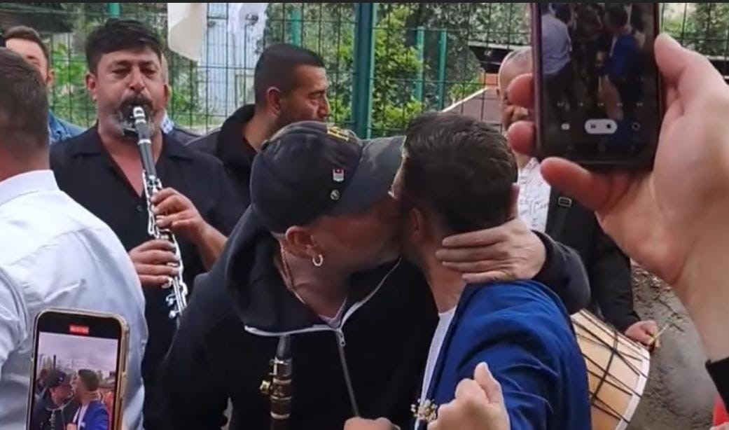 Hüsnü Şenlendirici (2)