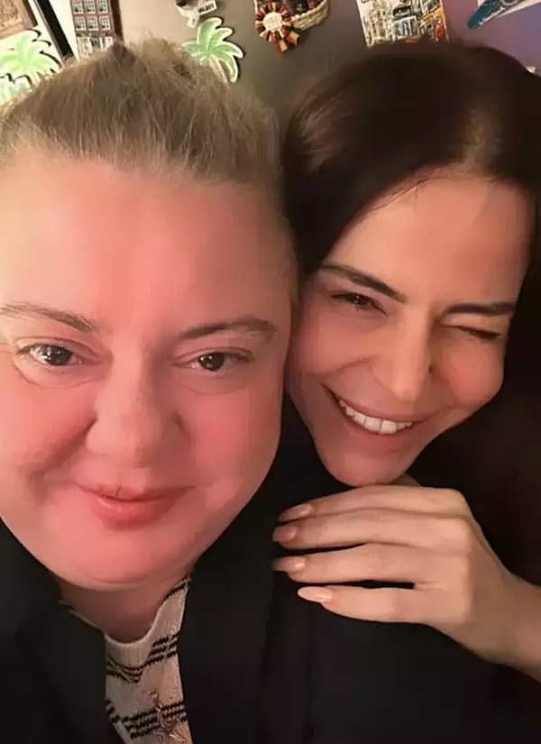 Simge Sağın Ablası