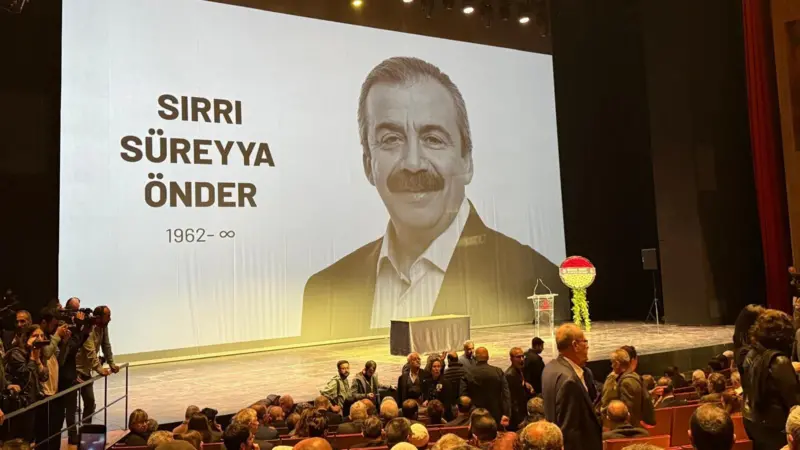 Sırrı Süreyya Önder-1