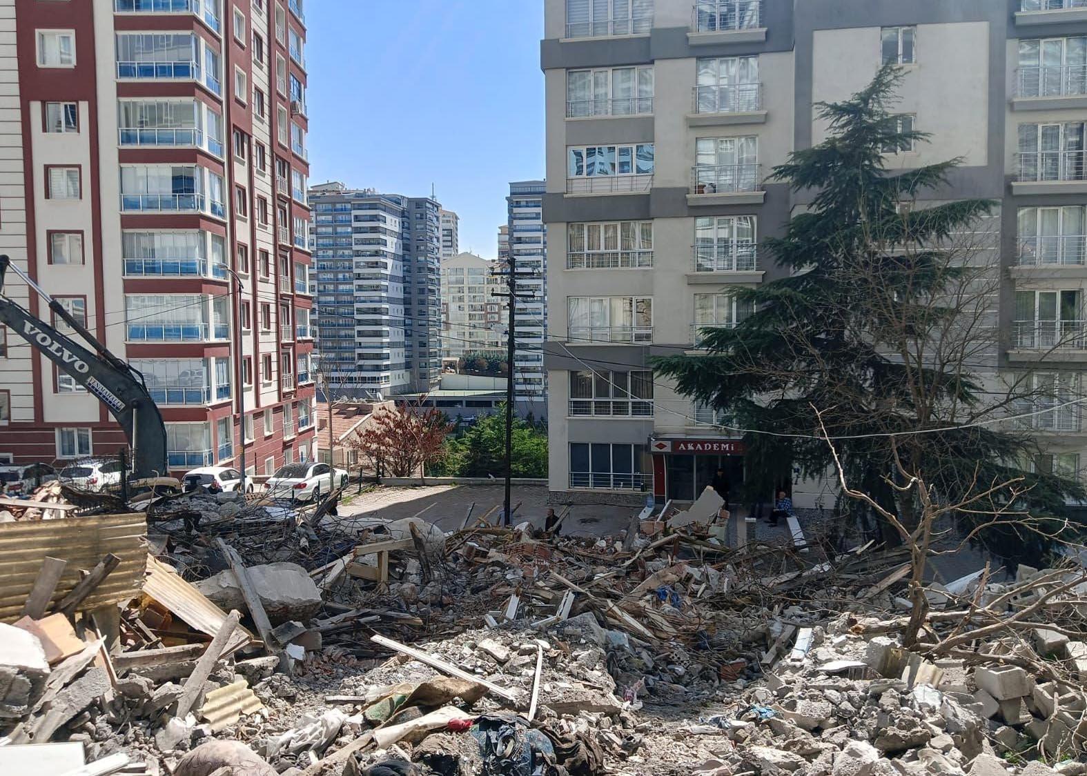 Yeni Mahalle Metruk Yapı (1)