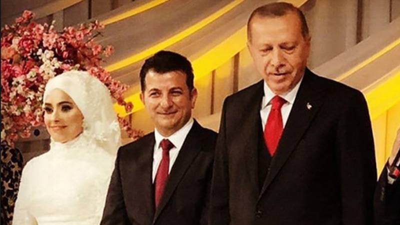 Zehra Taşkesenlioğlu Eşi 3