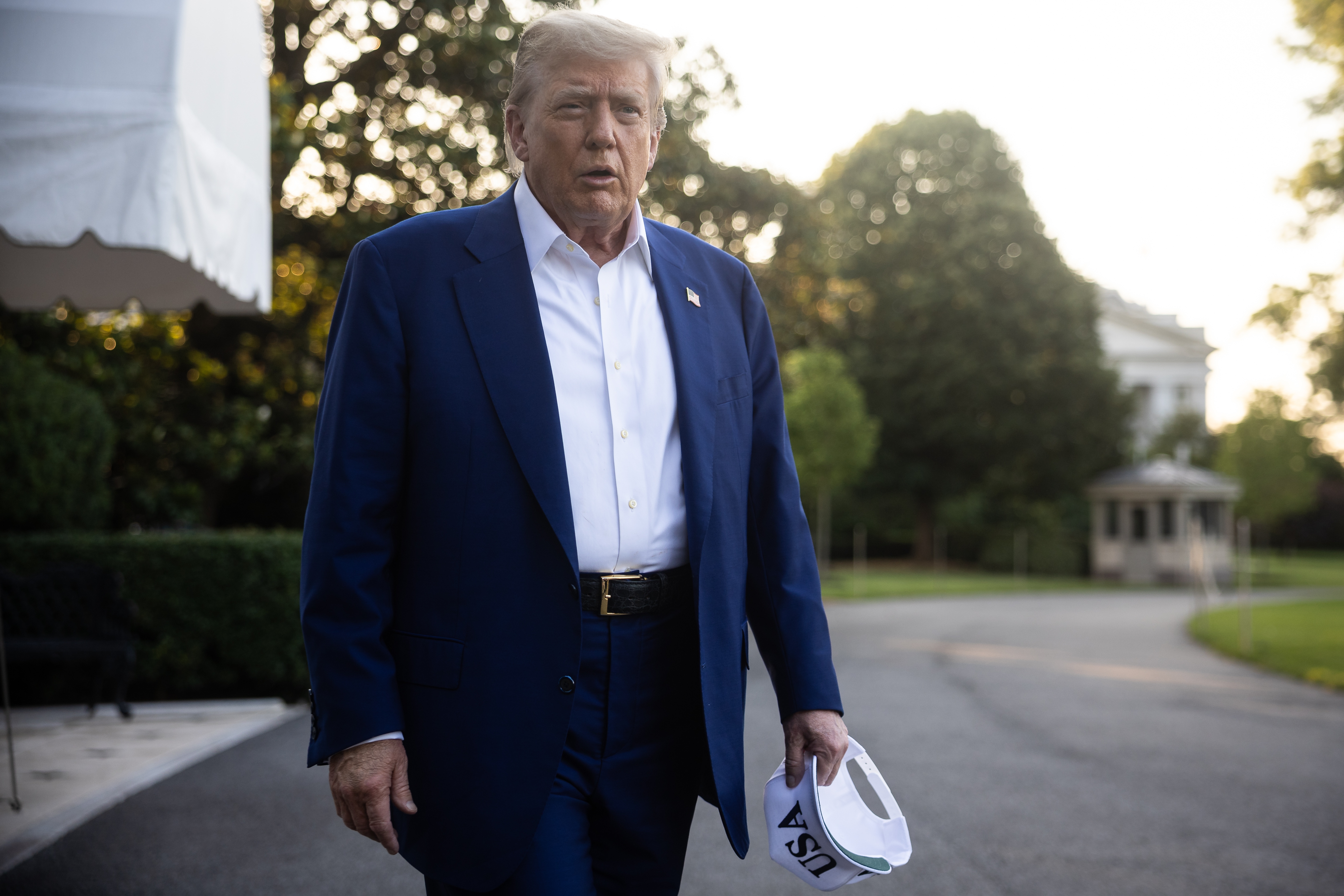 trumpanger2