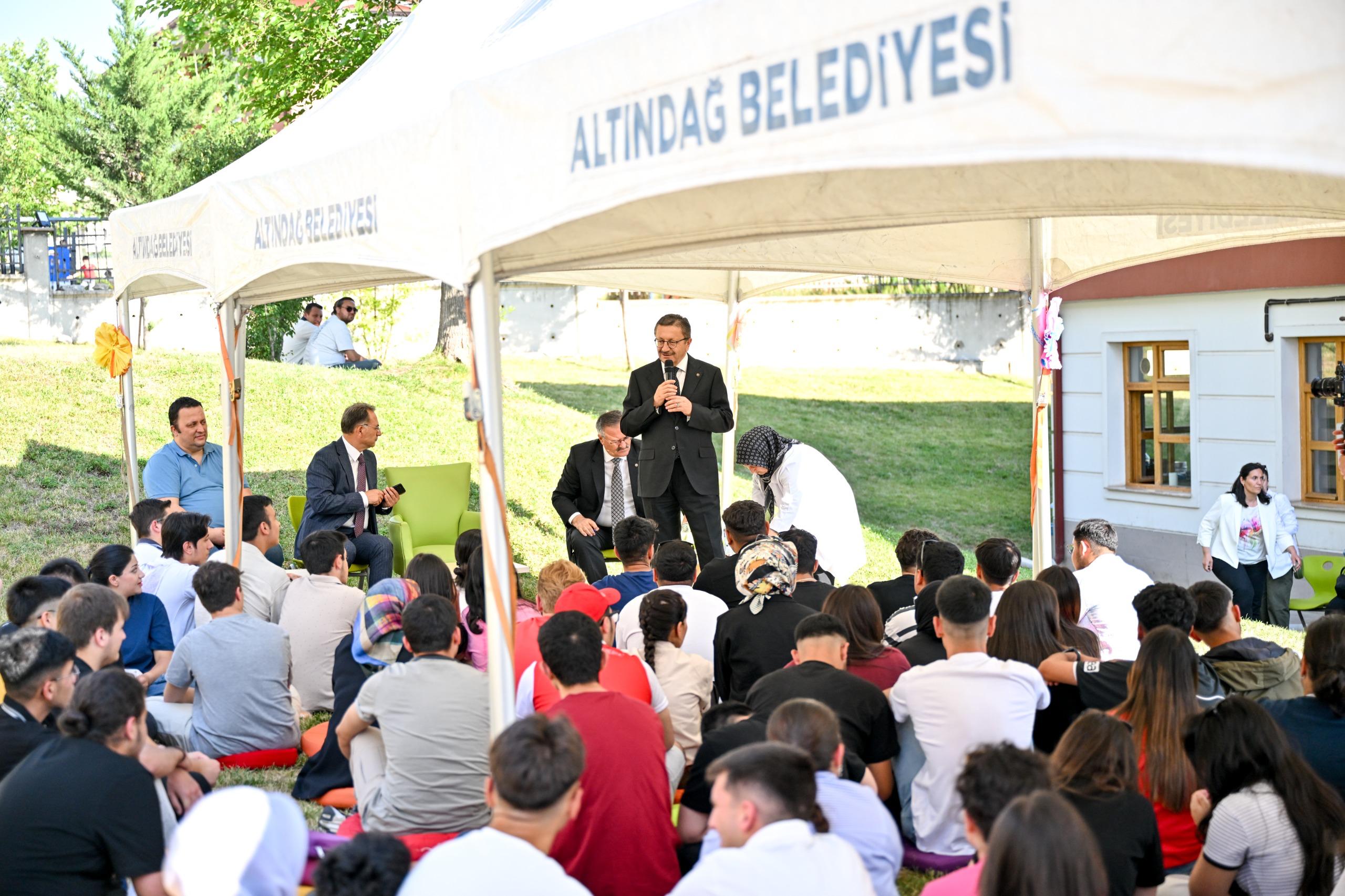 Başkan Ti̇ryaki̇'den Gençlere Moti̇vasyon (8)