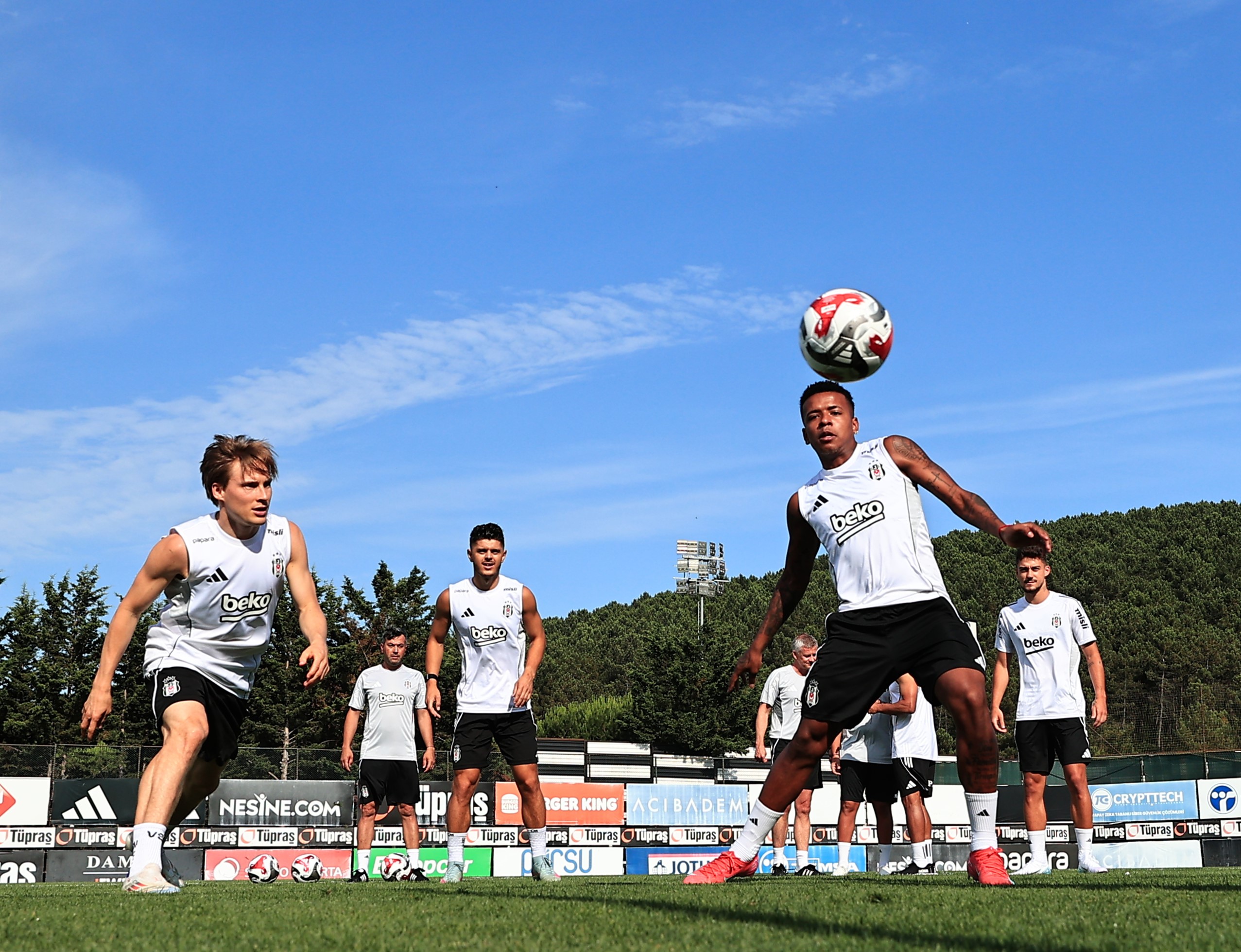 Beşiktaş, Yeni Sezon Hazırlıklarına Başladı (1)