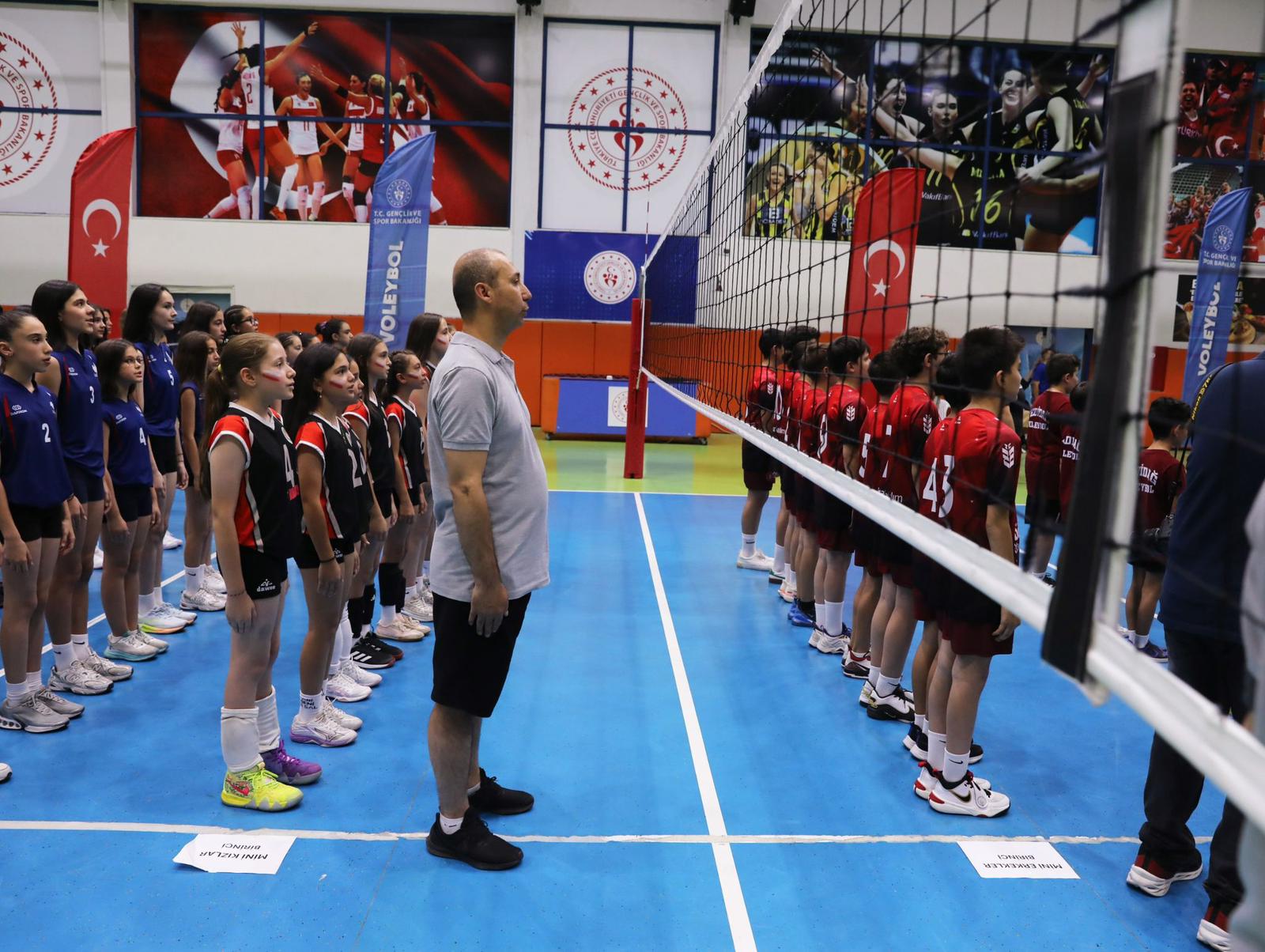 Etimesgut Mini Voleybol Takımı Şampiyon (1)