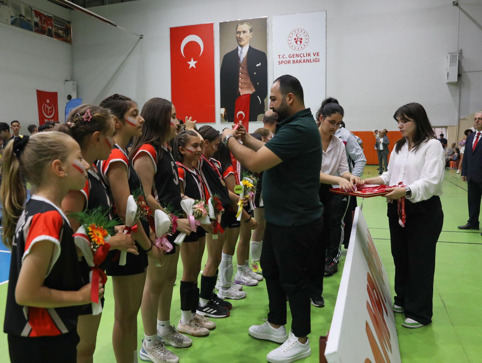 Etimesgut Mini Voleybol Takımı Şampiyon (4)