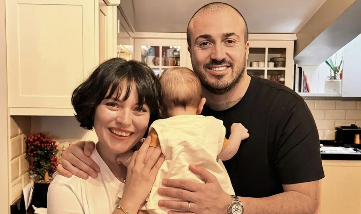 Ezgi Mola Ile Mustafa Aksallı Yollarını Ayırdı