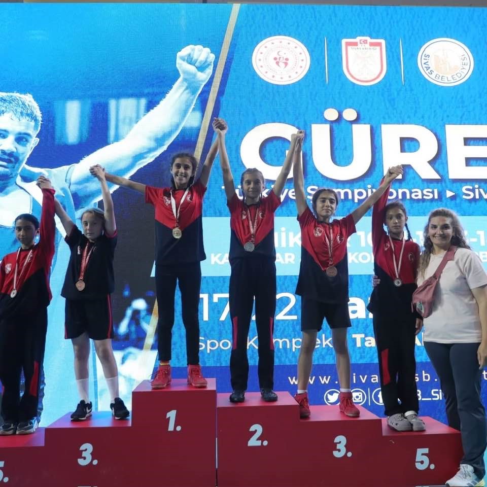Güreş Şampiyonası’nda Manisalı Şampiyon (1)