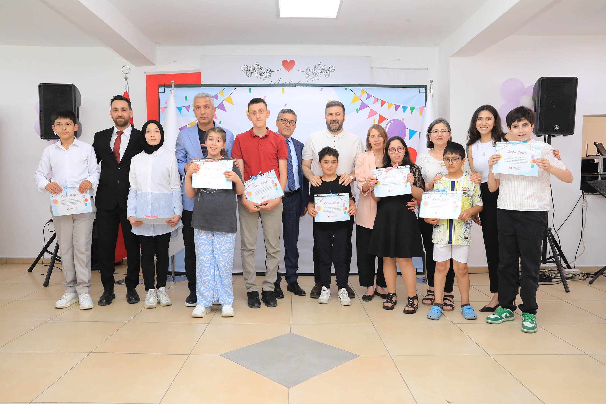 Keçiören’den Engelli Çocuklara Karne Hediyesi (2)