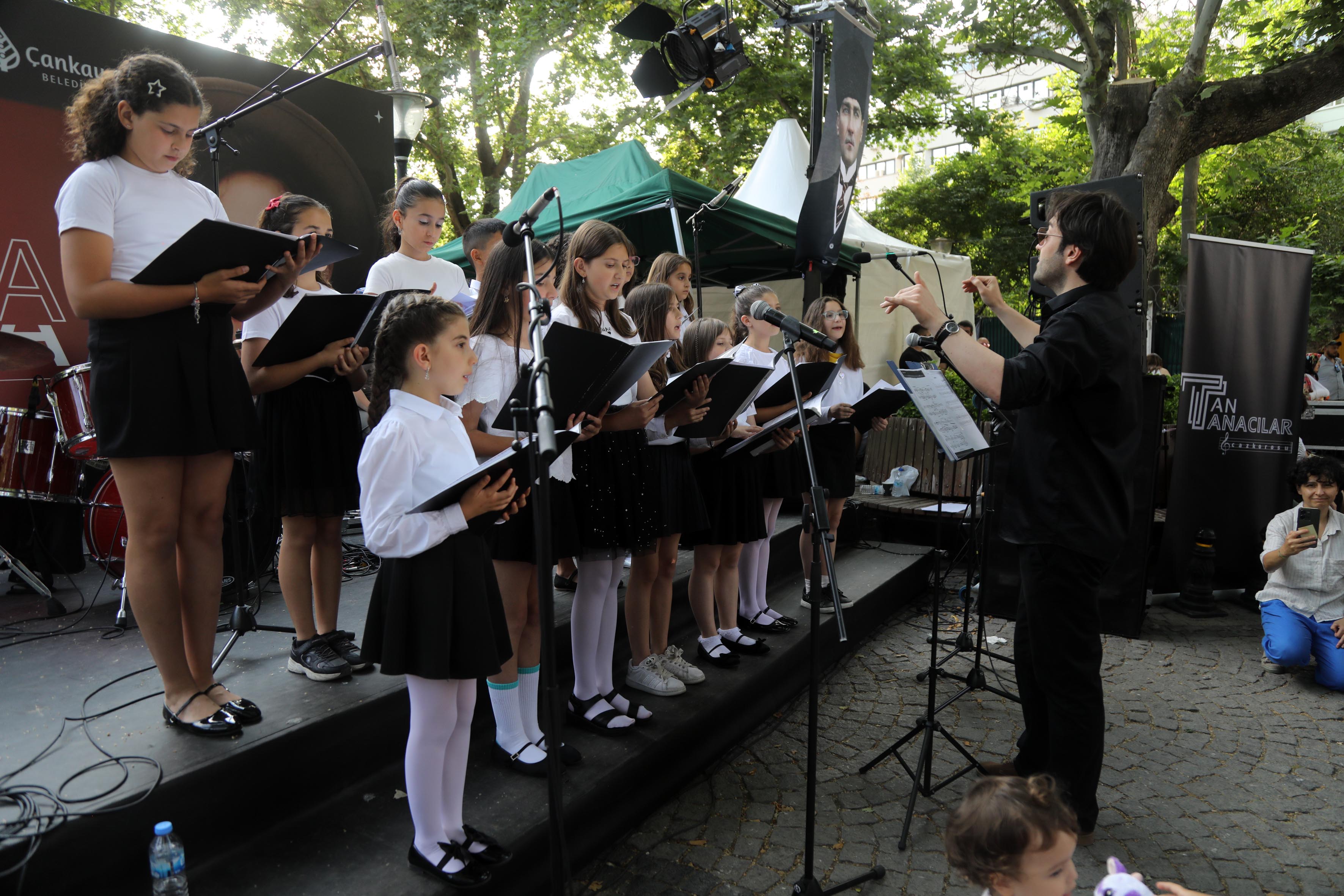 Kültür Sosyal Monika Bulanda Kuğulu Park (12)