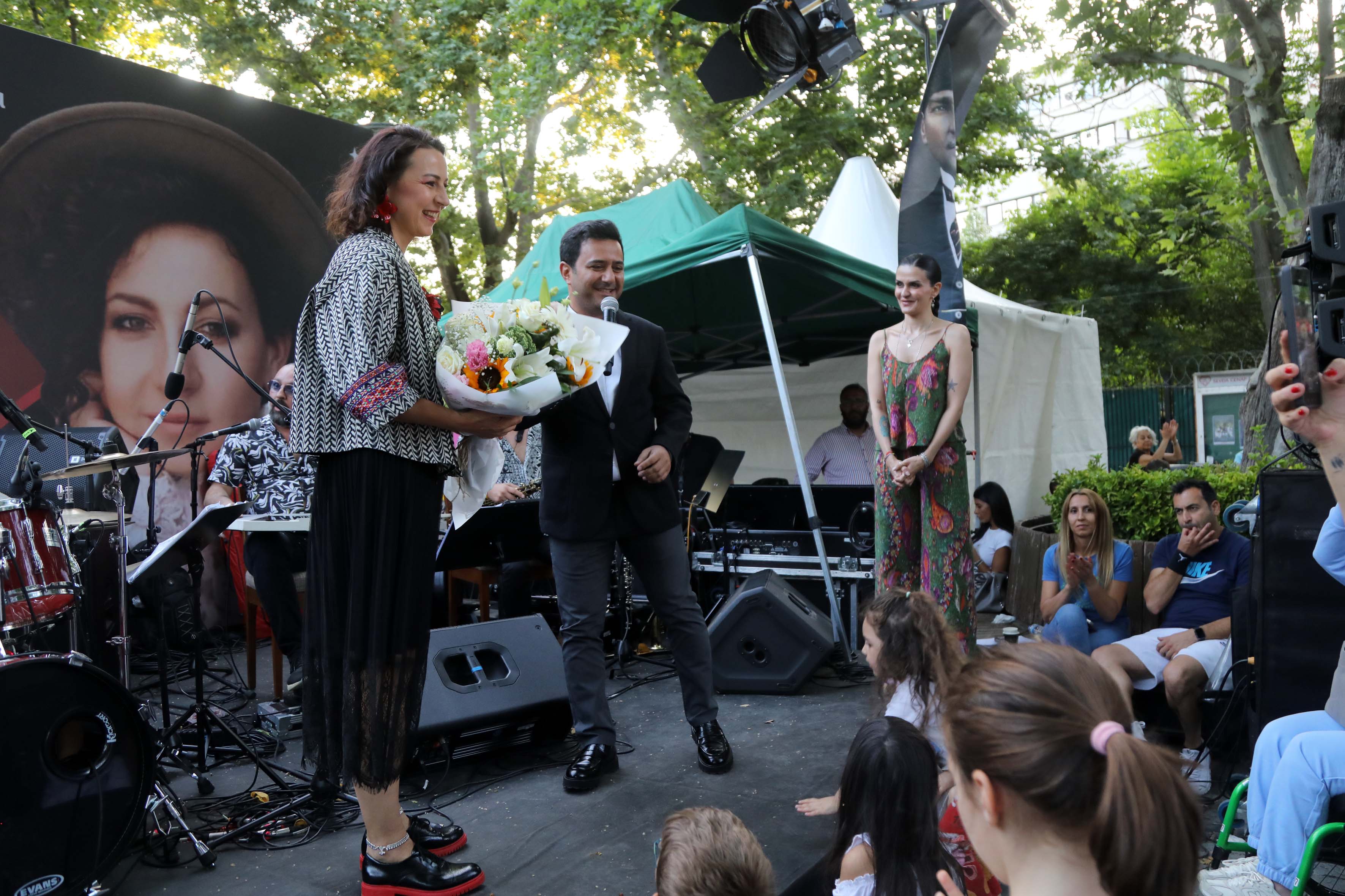 Kültür Sosyal Monika Bulanda Kuğulu Park (8)