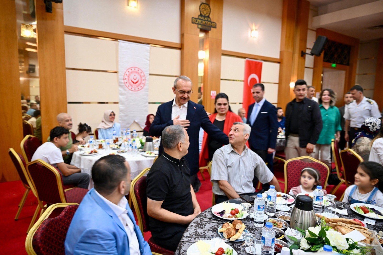 Malatya’da Her Ay Düzenli Sosyal Yardım (2)