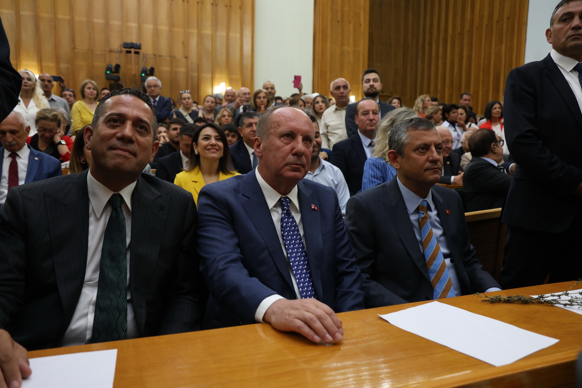 Özgür Özel Grup Toplantısı (4)