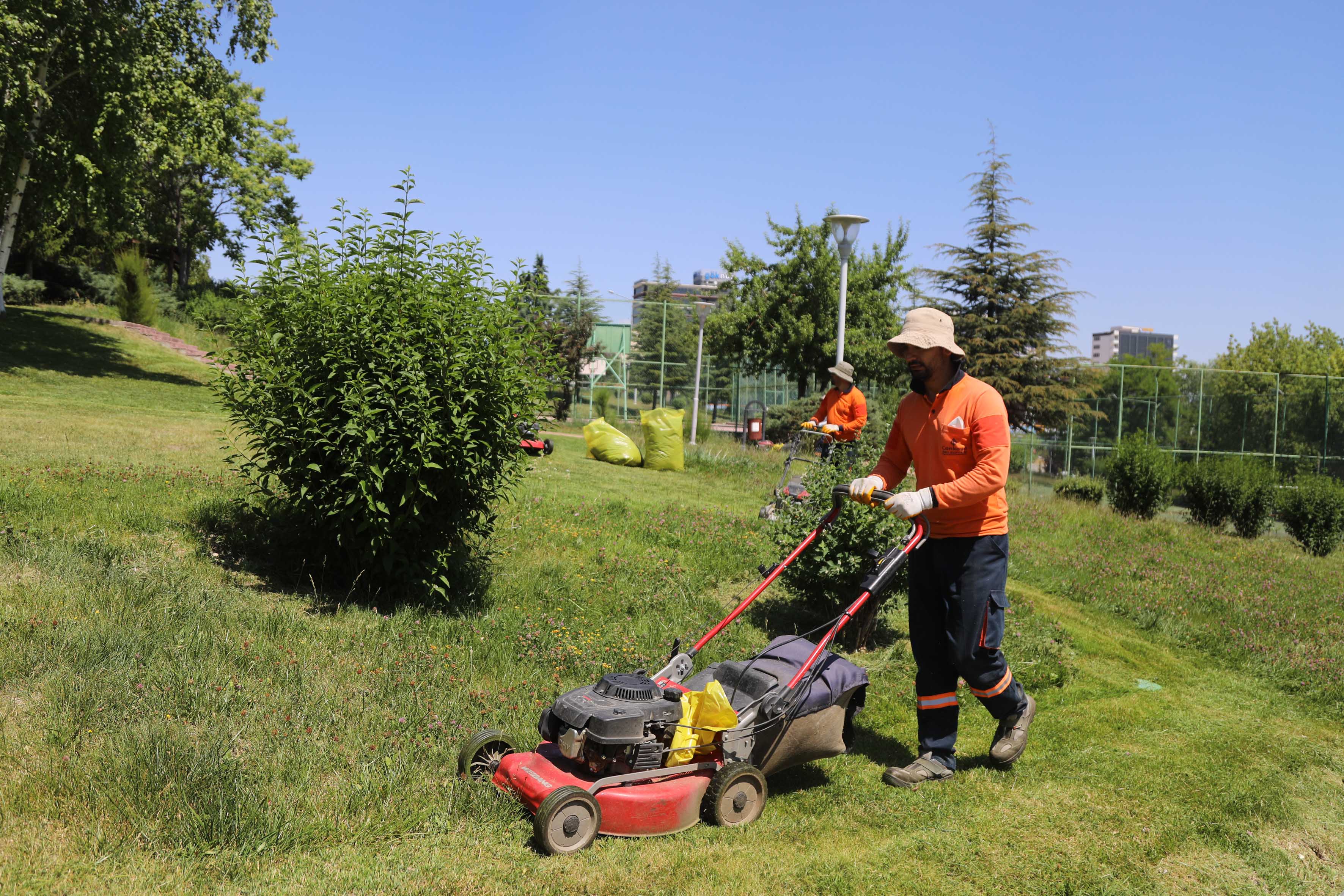 Park Bahçeler Çim Biçme (4)