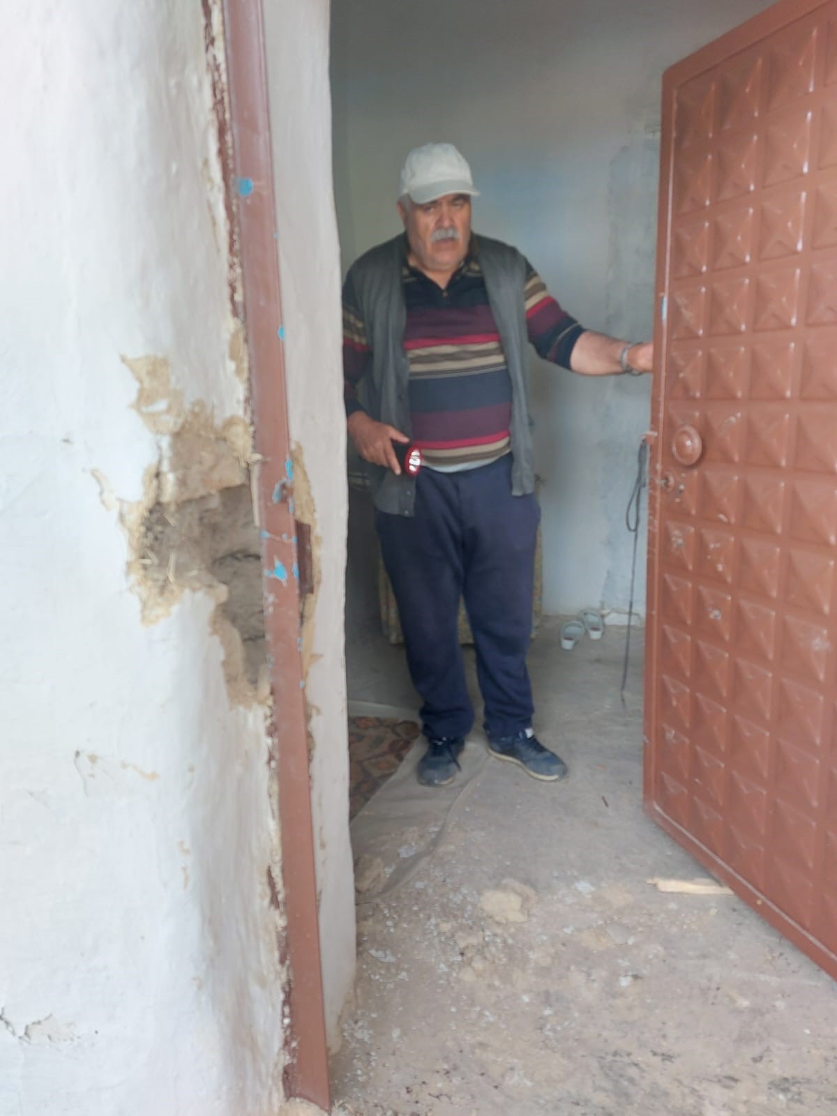 Sivas'ta Evine Giren Hırsız Komşusu Çıktı! (1)