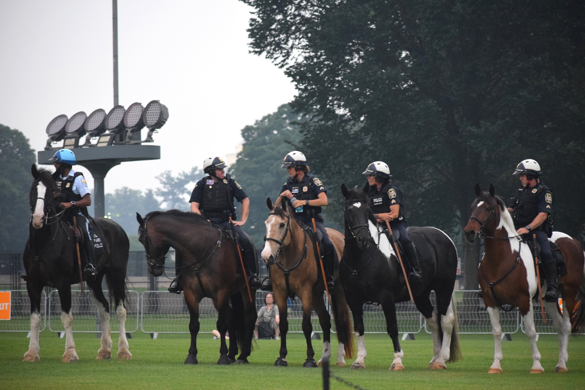 Trump’tan Protestoculara Gözdağı (2)