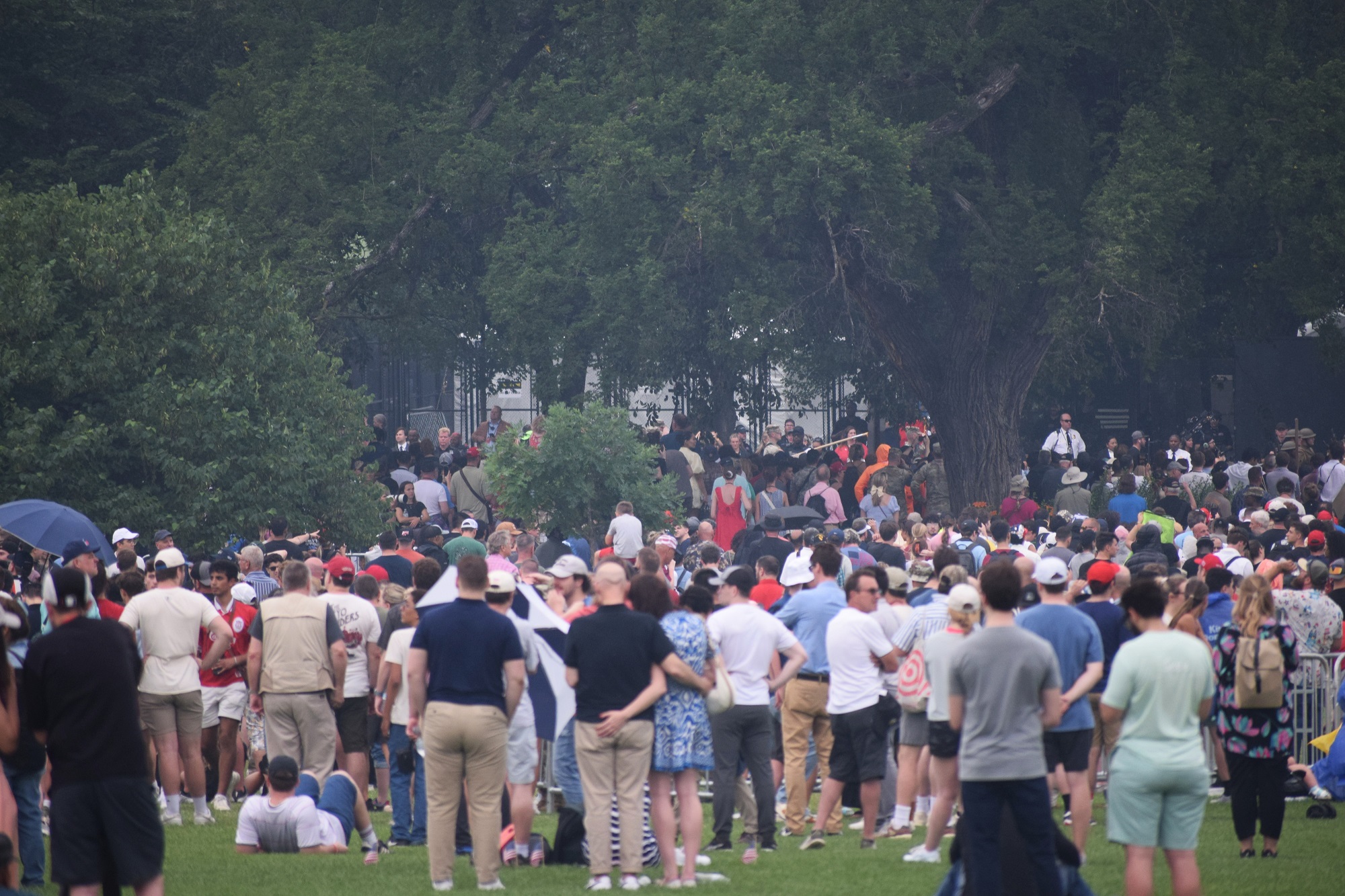 Trump’tan Protestoculara Gözdağı (6)
