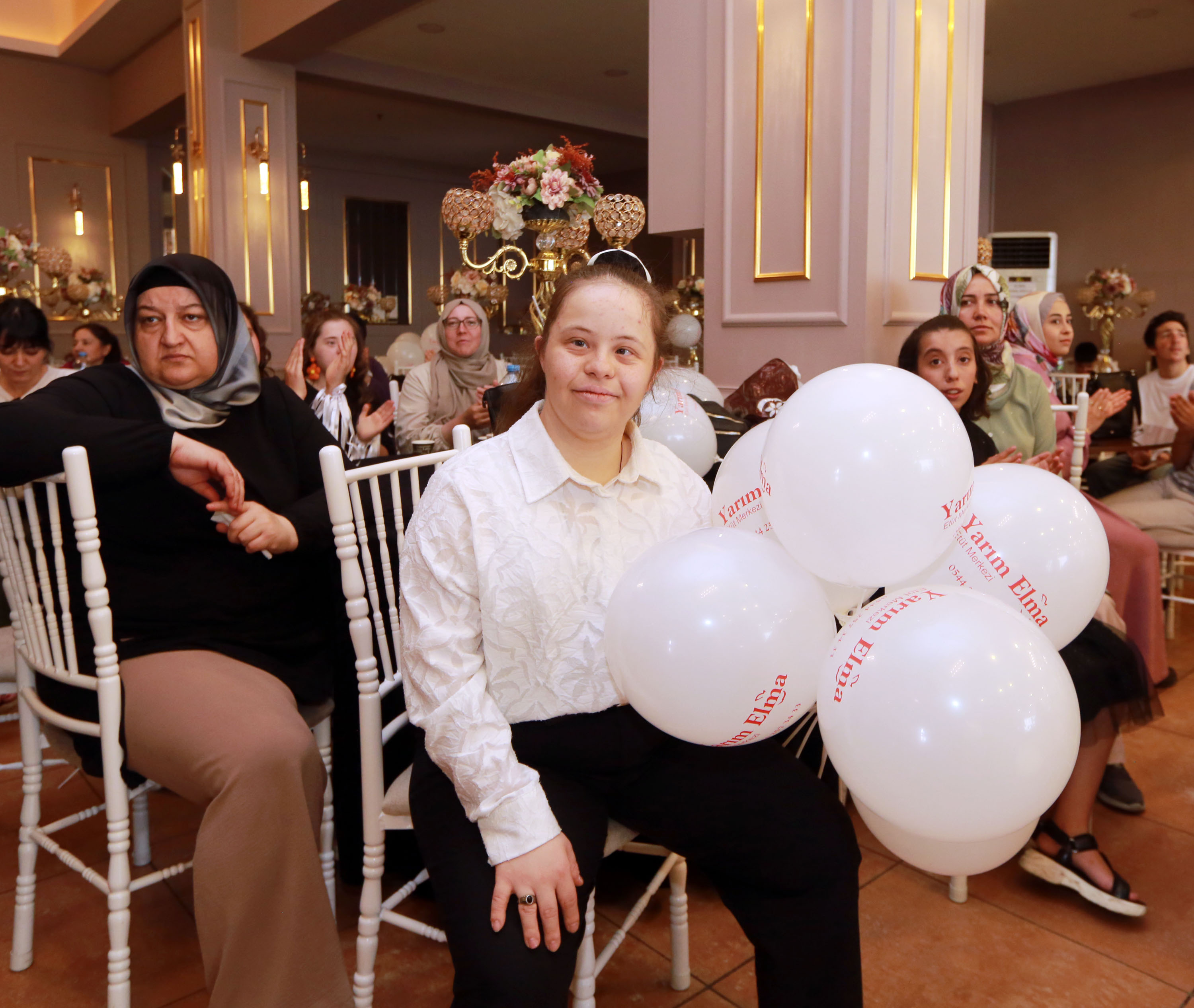 Yenimahalle’de Özel Bireylerin Yıl Sonu Coşkusu (5)