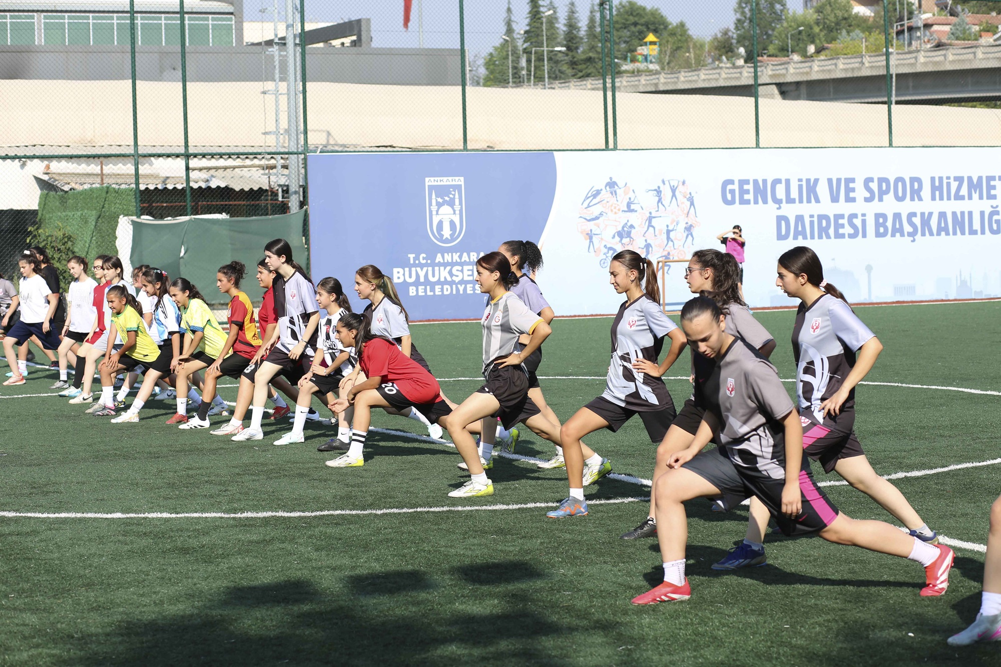 Abb’den Ücretsiz Kız Futbol Okulu (4)