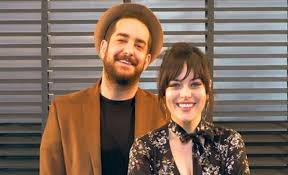 Ezgi Mola Ve Enis Arıkan (2)