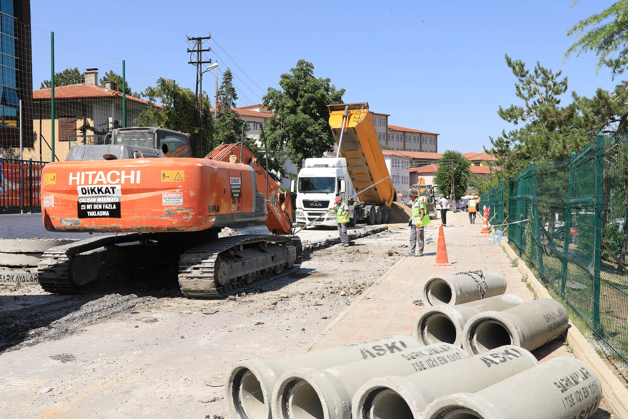Keçiören'de Modern Yol Ve Çevre Düzenlemesi (3)
