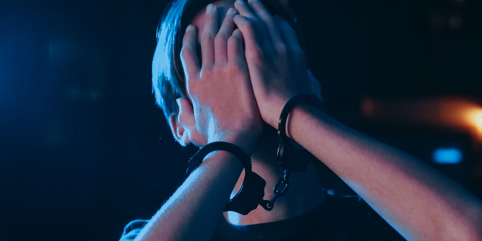 Suça Sürüklenen Çocuk (1)