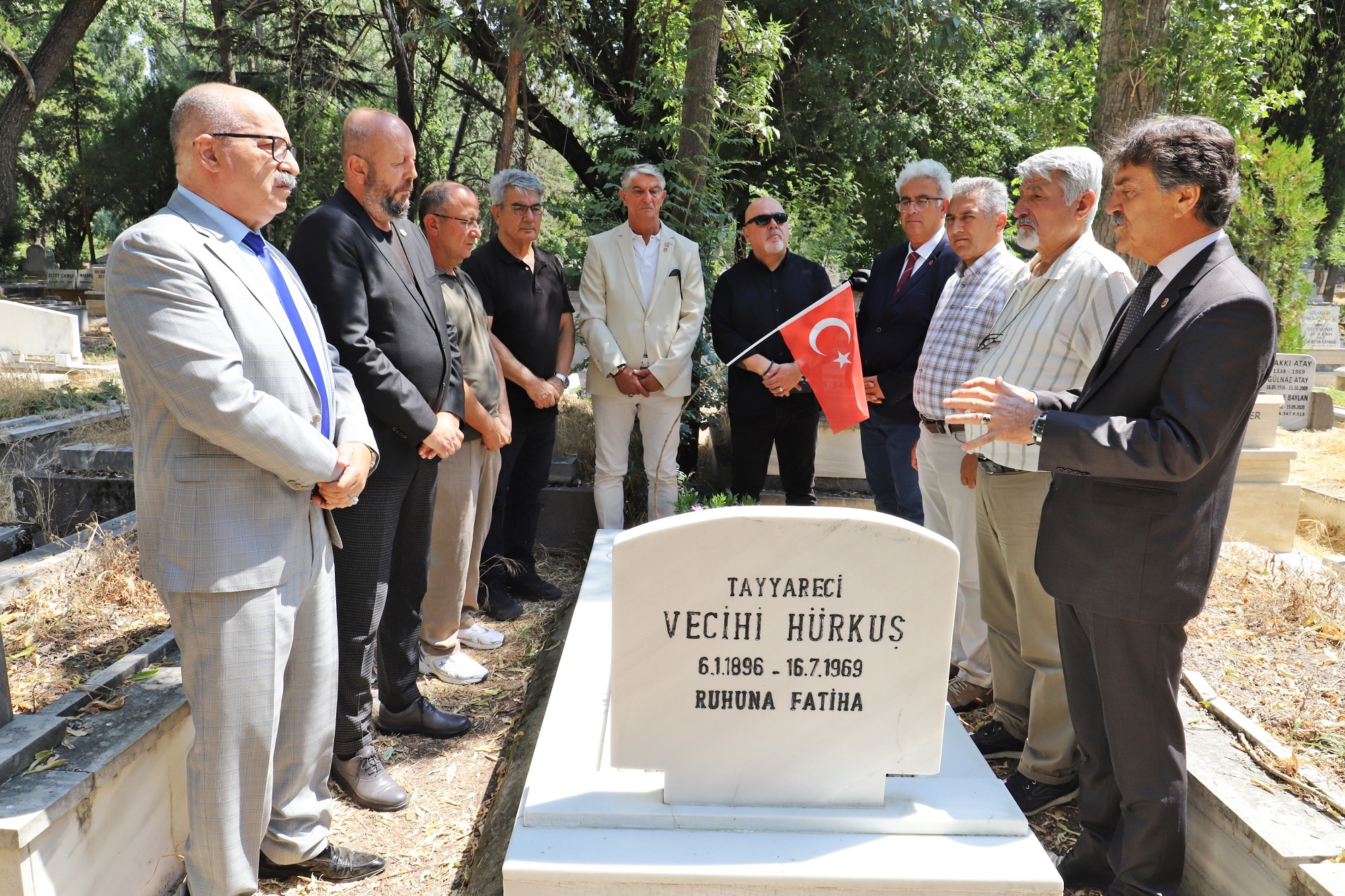 Vecihi Hürkuş Kabri Başında Anıldı (2)
