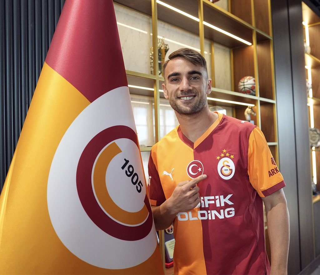 Galatasaray, Yunus Akgün ile 4 yıllık yeni sözleşme imzaladı