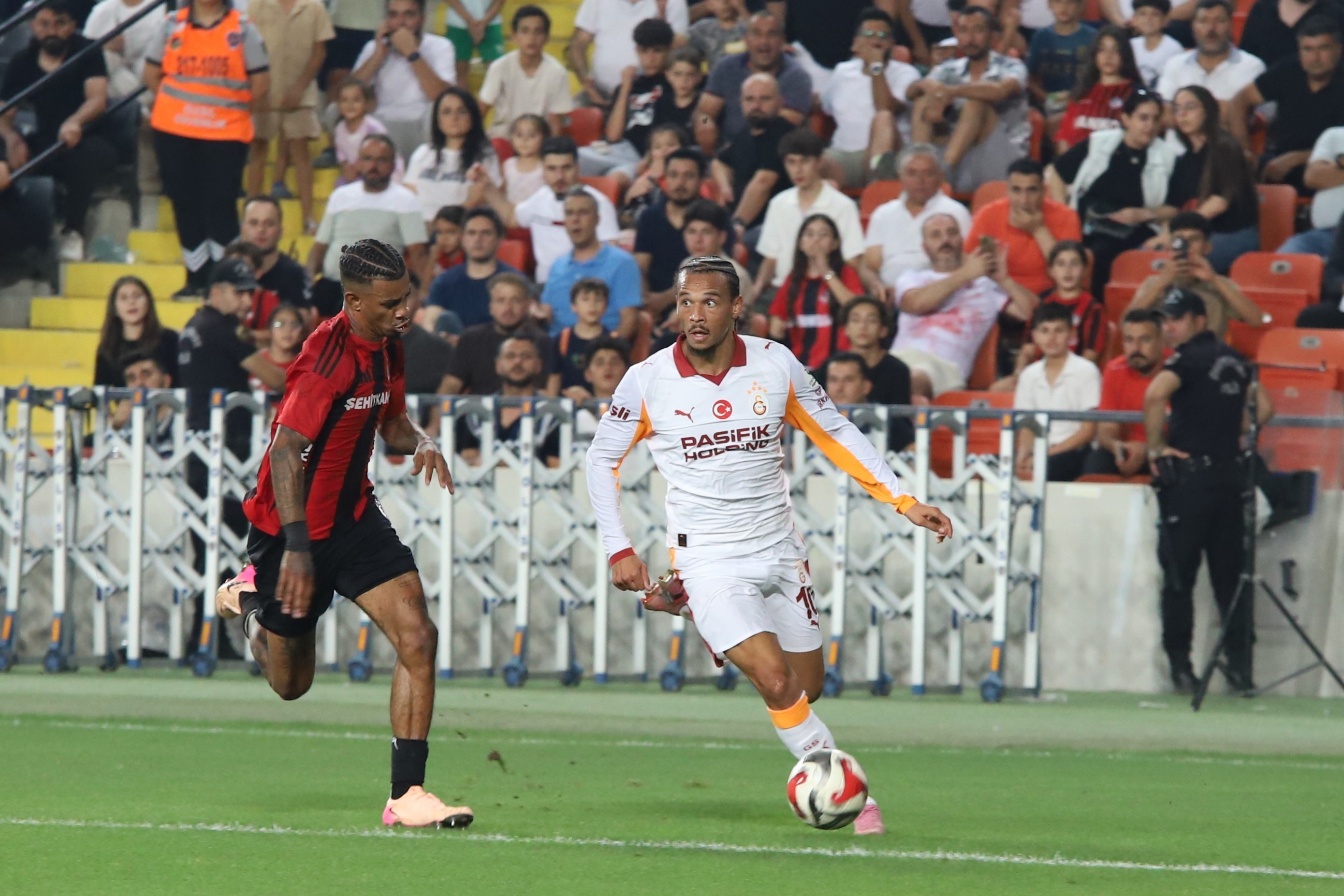 Galatasaray, Süper Lig'e galibiyetle başladı!