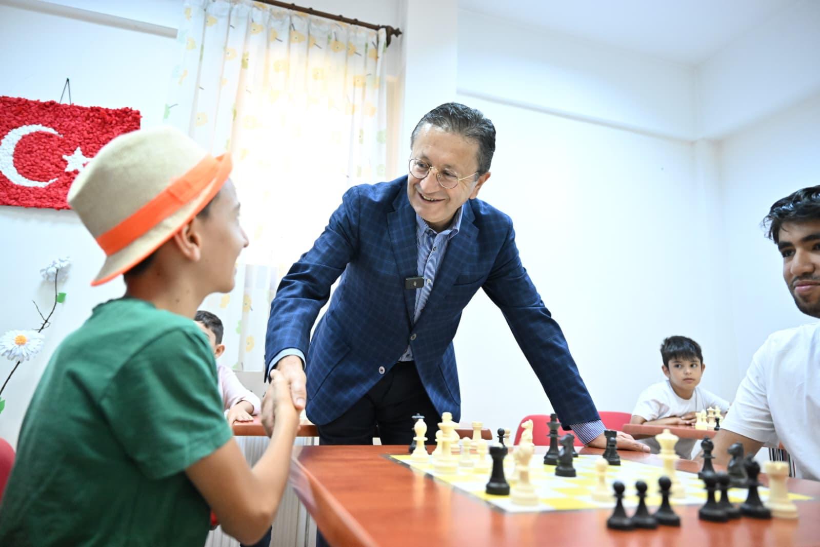 Altindağli Çocuklara Gözümüz Gi̇bi̇ Bakiyoruz (5)