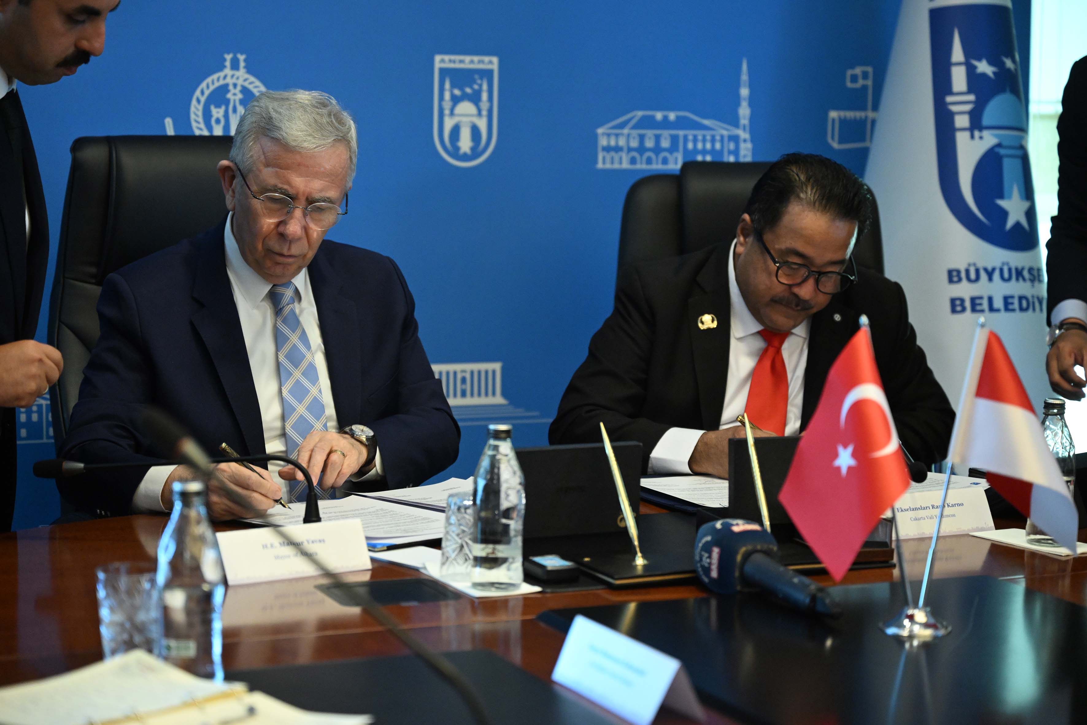 Ankara Ve Cakarta (3)