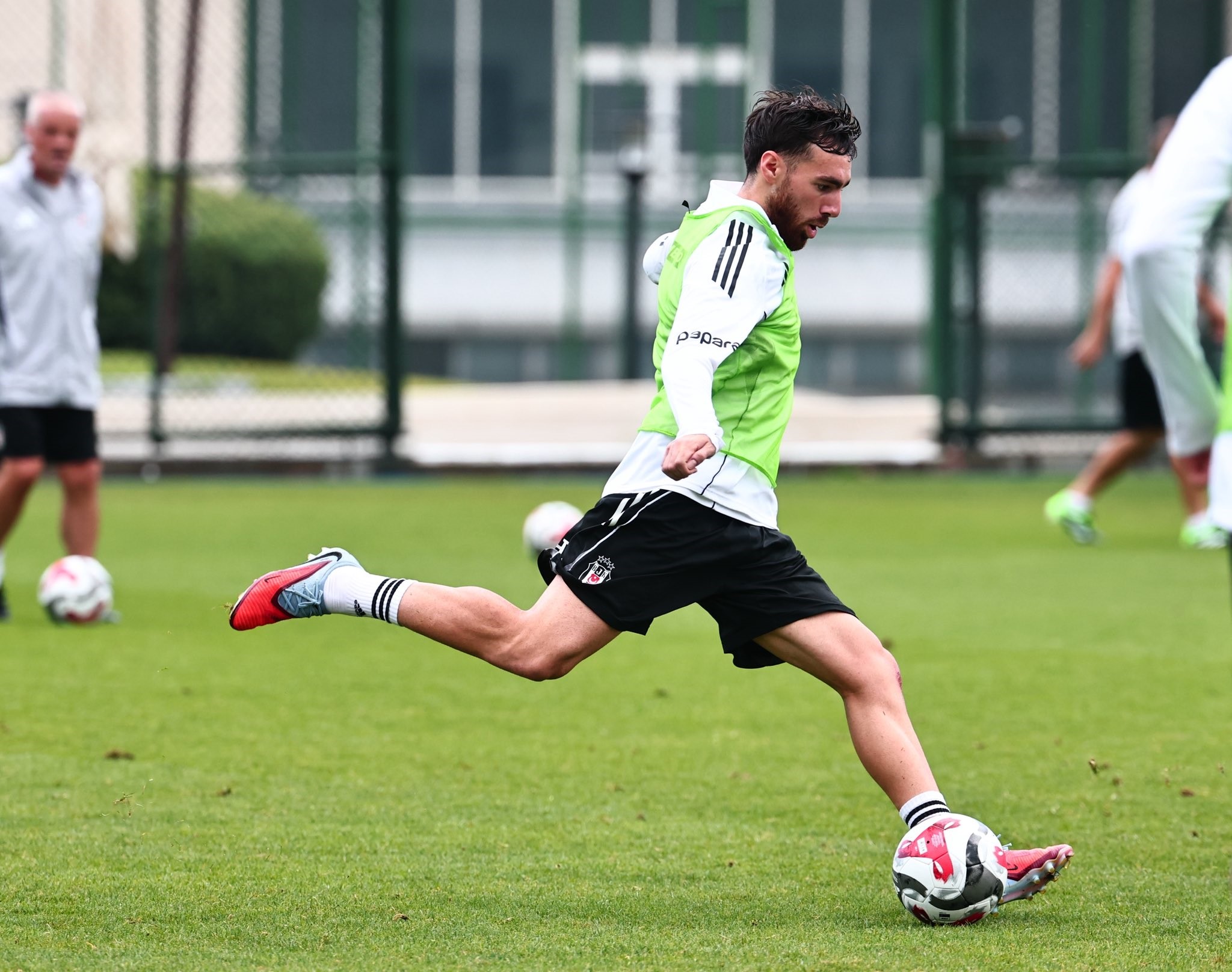 Beşiktaş, Lausanne (2)