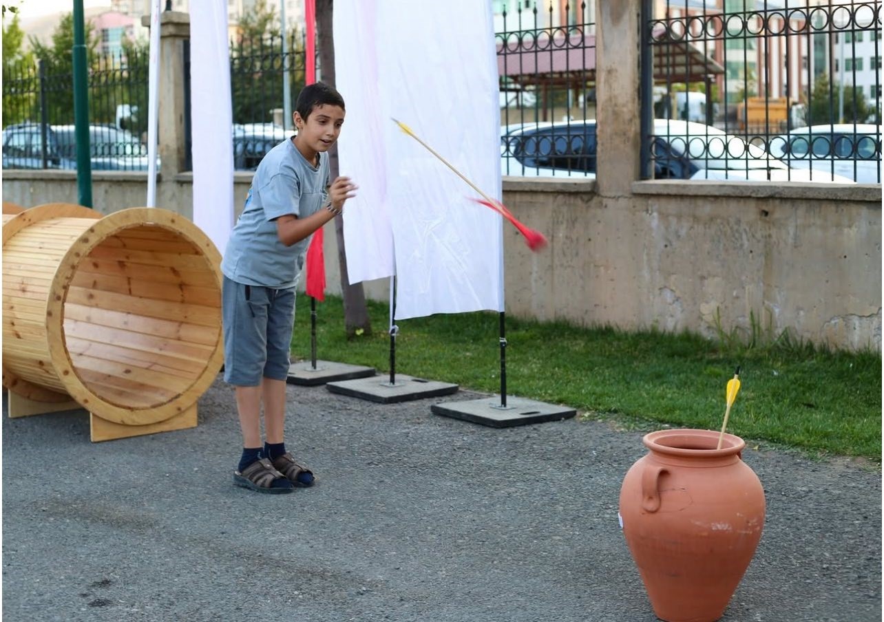 Geleneksel Oyunlar Tırı (2)