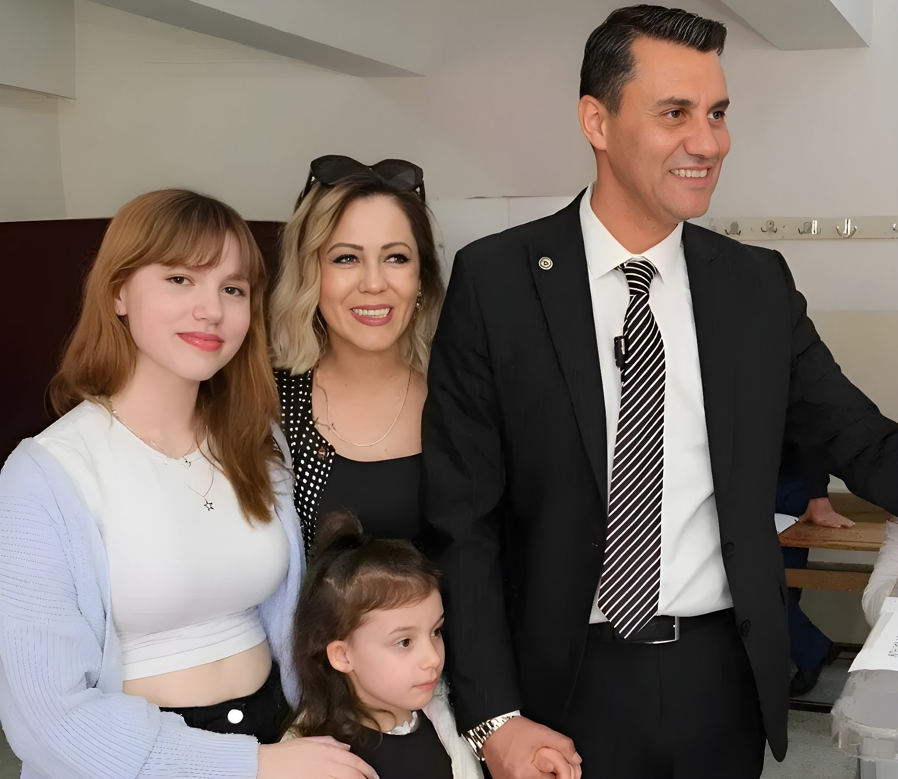 Gz Lo7 D N Ws A A Yi3N