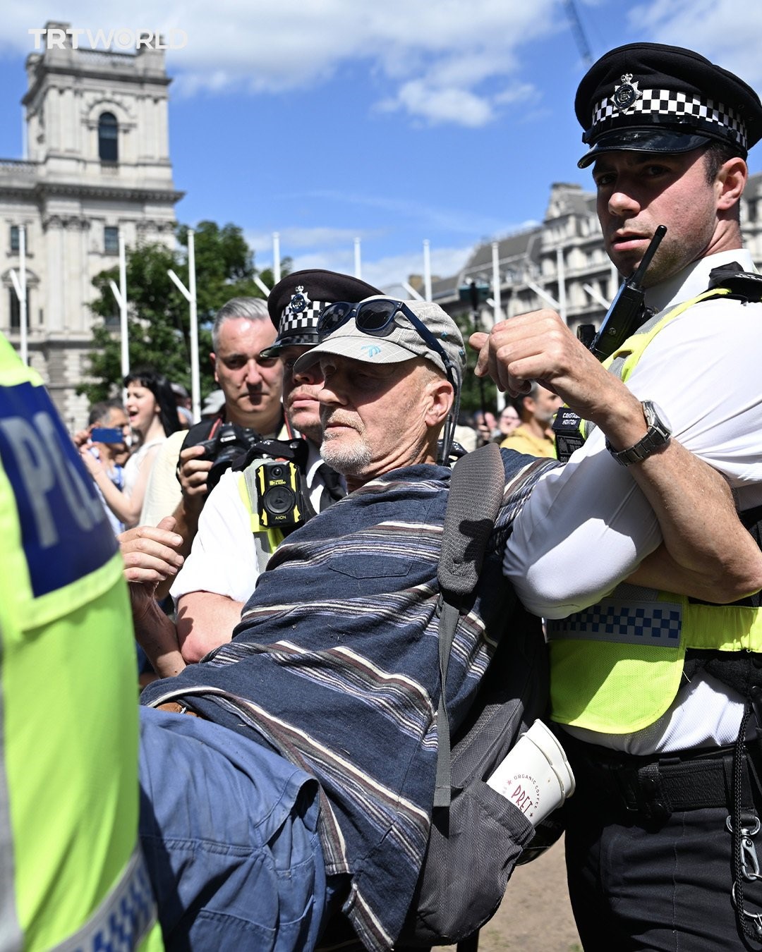 İngiltere’deki Filistin’e Destek Gösterilerinde Tutuklama (1)