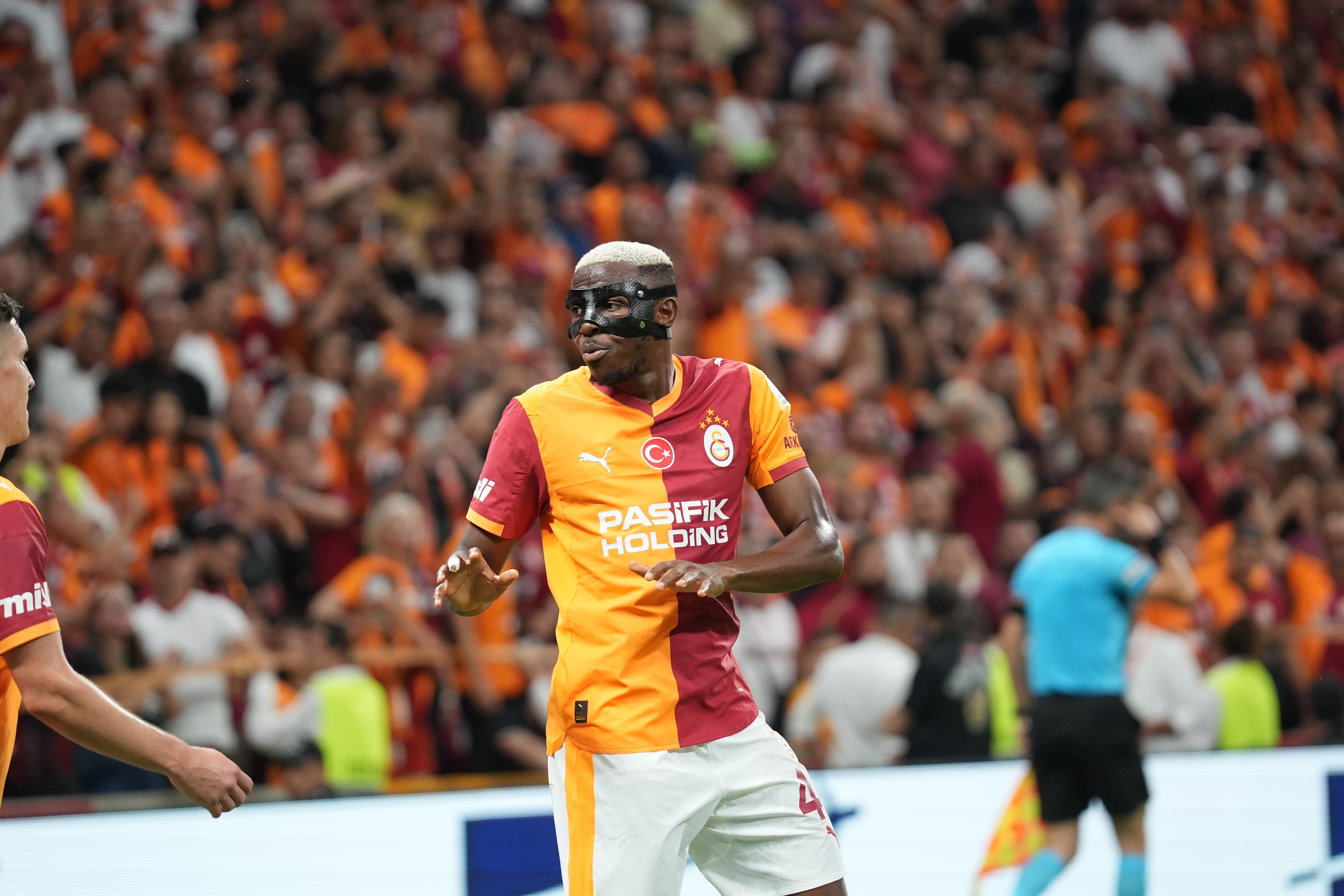 Osimhen Bu Sezon Ilk Maçına Çıktı