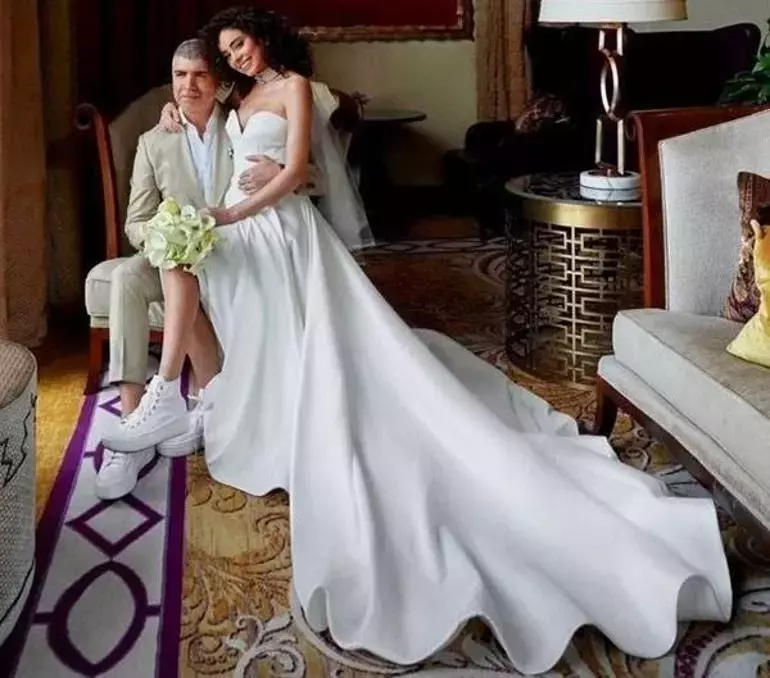 Özcan Deniz Samar Dadgar 4