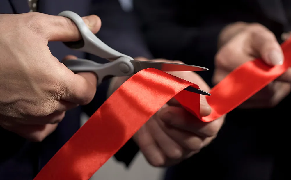 Yürüme Kurdelesi Kesme Geleneği