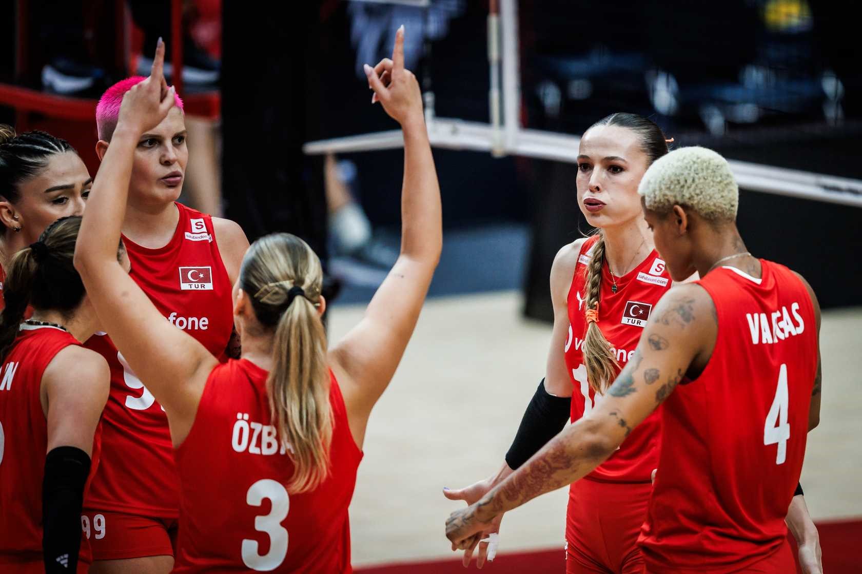 A Milli Kadın Voleybol Takımı (6)