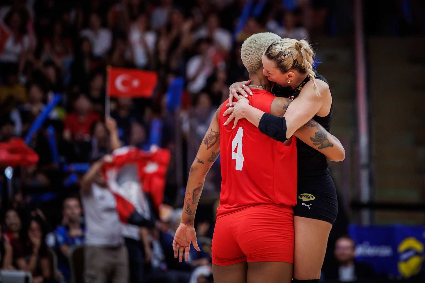 A Milli Kadın Voleybol Takımı (7)