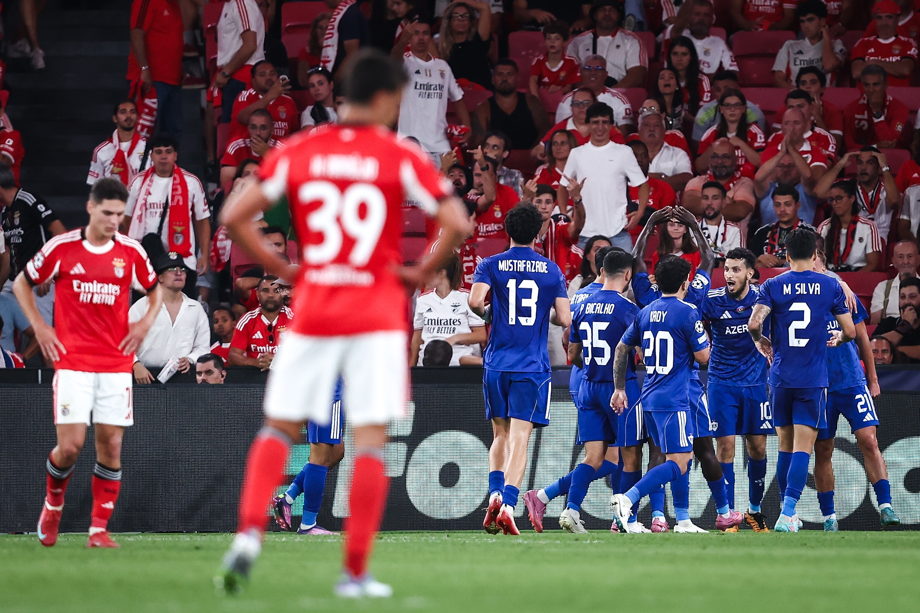 Karabağ'dan Benfica deplasmanında geri dönüş